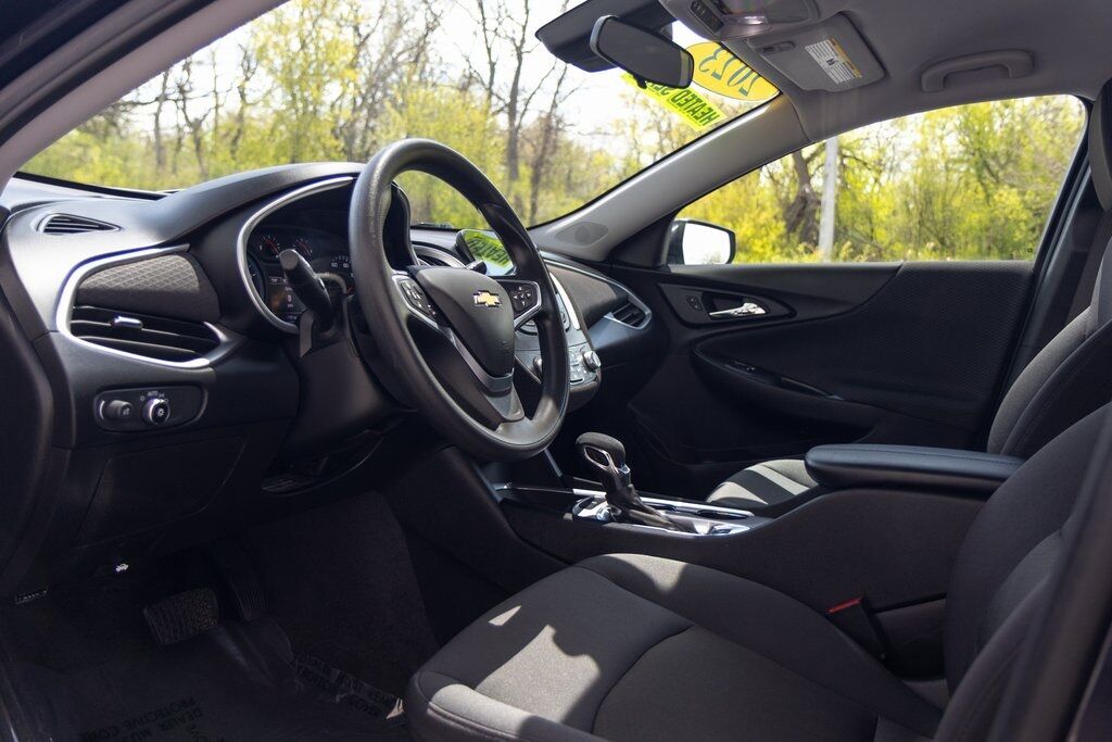 2023 Chevrolet Malibu LT Kenosha WI