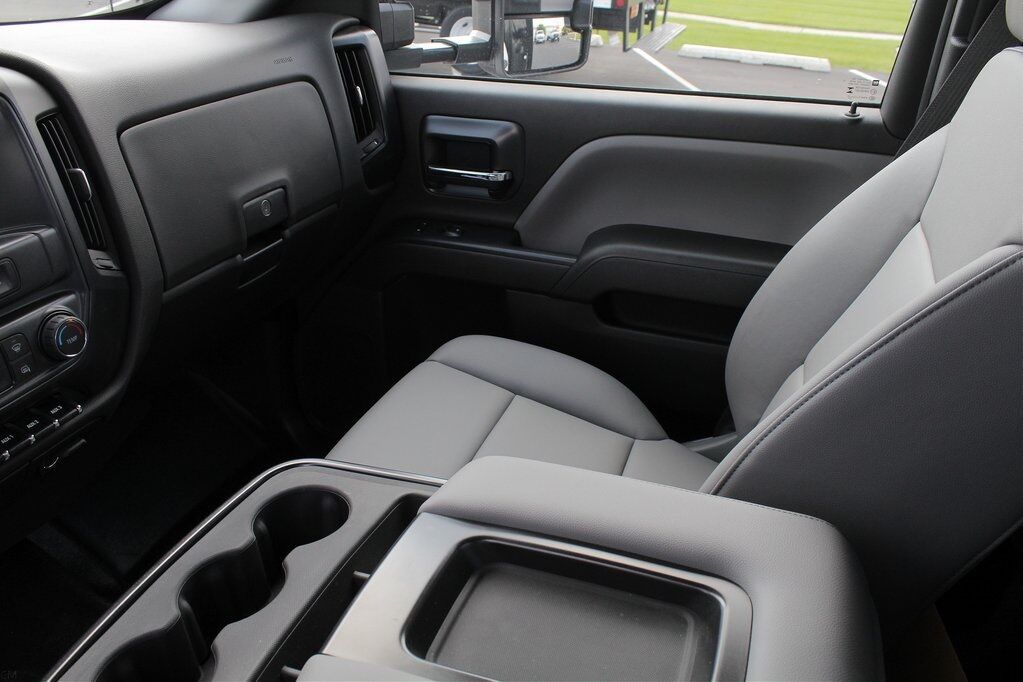 2023 Chevrolet Silverado 5500HD Work Truck Green Bay WI