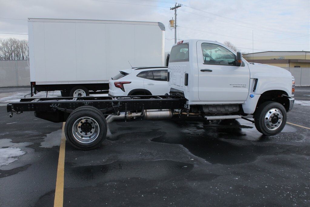 2023 Chevrolet Silverado 5500HD Work Truck Green Bay WI
