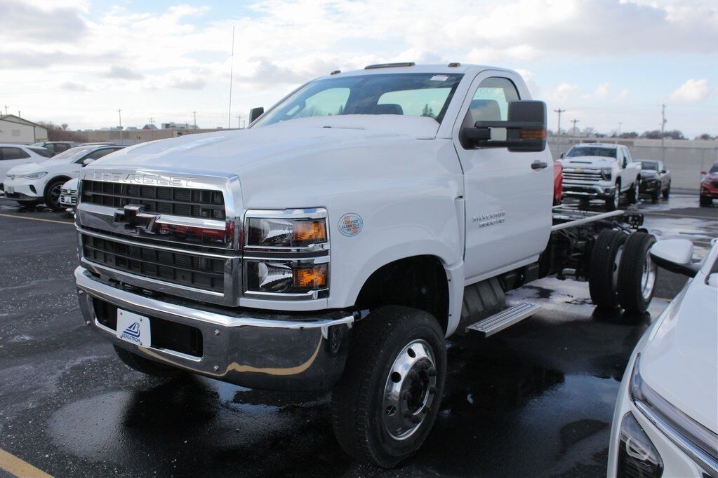 2023 Chevrolet Silverado 5500HD Work Truck Green Bay WI