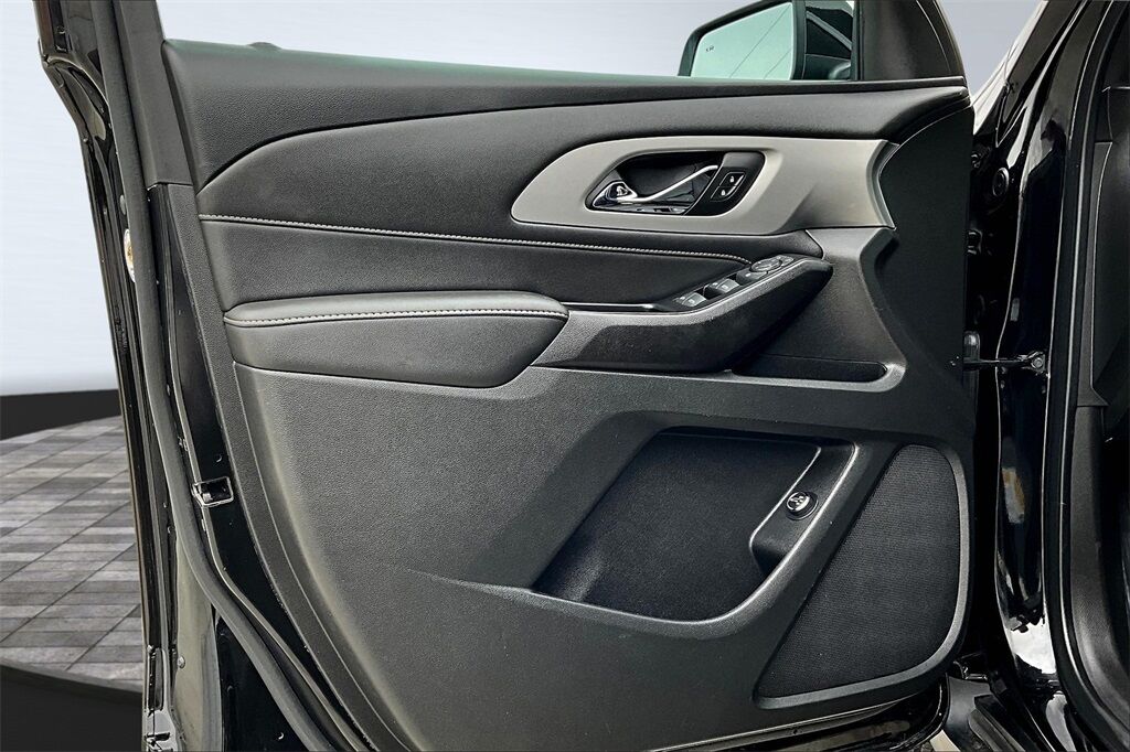 2023 Chevrolet Traverse LT Leather Quincy MA