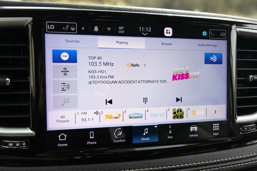 2023 Chrysler Pacifica Hybrid Limited Kenosha WI