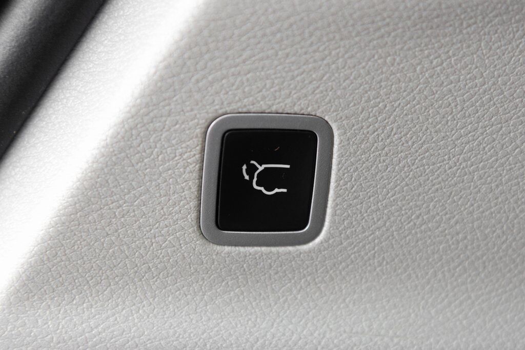 2023 Chrysler Pacifica Hybrid Limited Kenosha WI