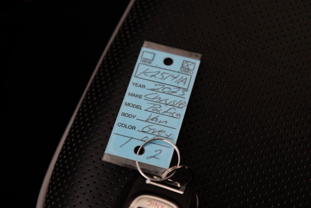 2023 Chrysler Pacifica Hybrid Limited Kenosha WI
