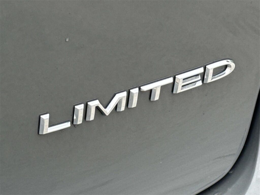 2023 Chrysler Pacifica Limited Quincy MA