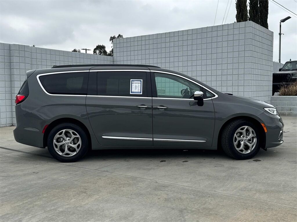 2023 Chrysler Pacifica Limited Quincy MA