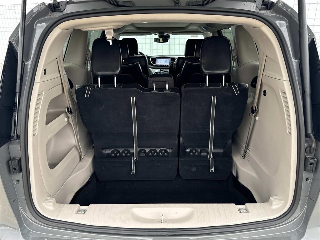 2023 Chrysler Pacifica Limited Quincy MA