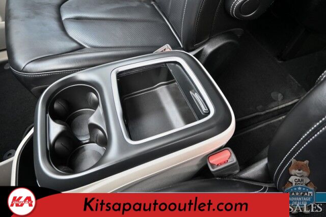 2023 Chrysler Pacifica Touring L / Auto Start / Power & Heated Leather Seats / Heated Steering / Adaptive Cruise / Lane Depart & Blind Spot Alert / Apple CarPlay & Android Auto / Back Up Cam / 3rd Row / Seats 7 / Block Heater / 1-Owner Banglore