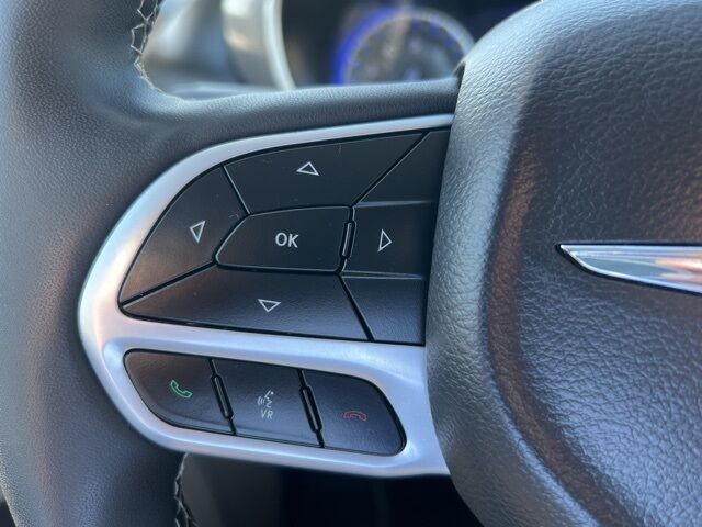 2023 Chrysler Pacifica Touring L Green Bay WI