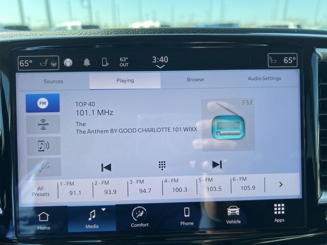 2023 Chrysler Pacifica Touring L Green Bay WI