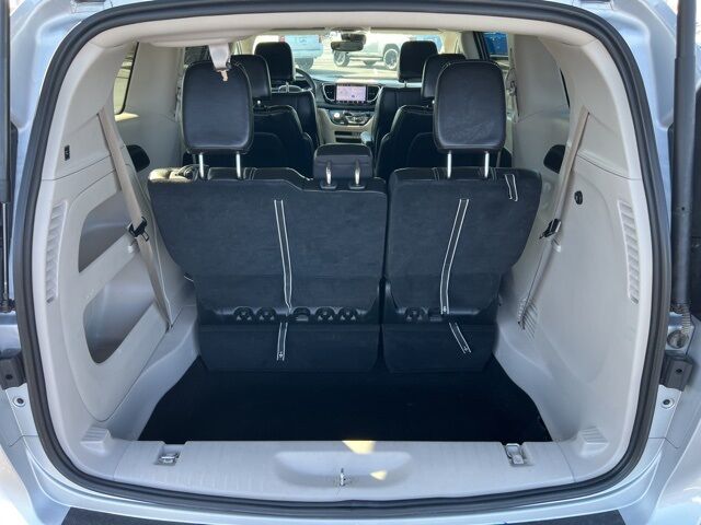 2023 Chrysler Pacifica Touring L Green Bay WI