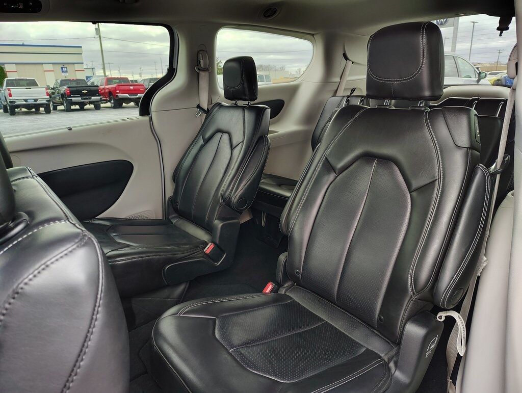 2023 Chrysler Pacifica Touring L Green Bay WI