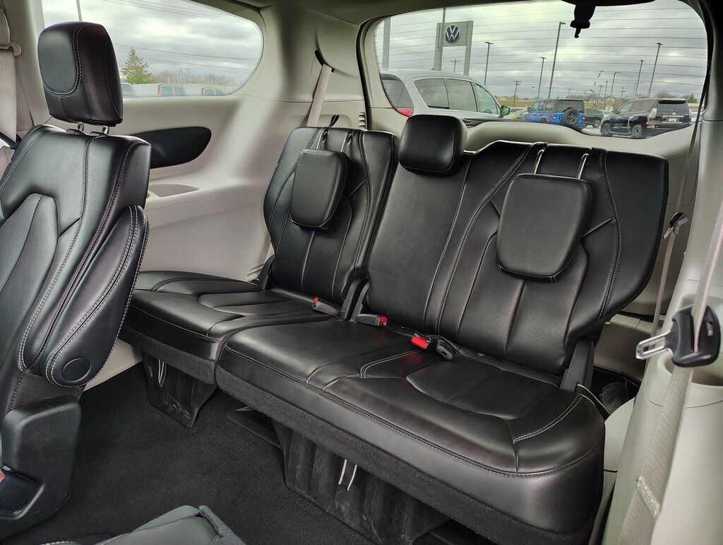 2023 Chrysler Pacifica Touring L Green Bay WI