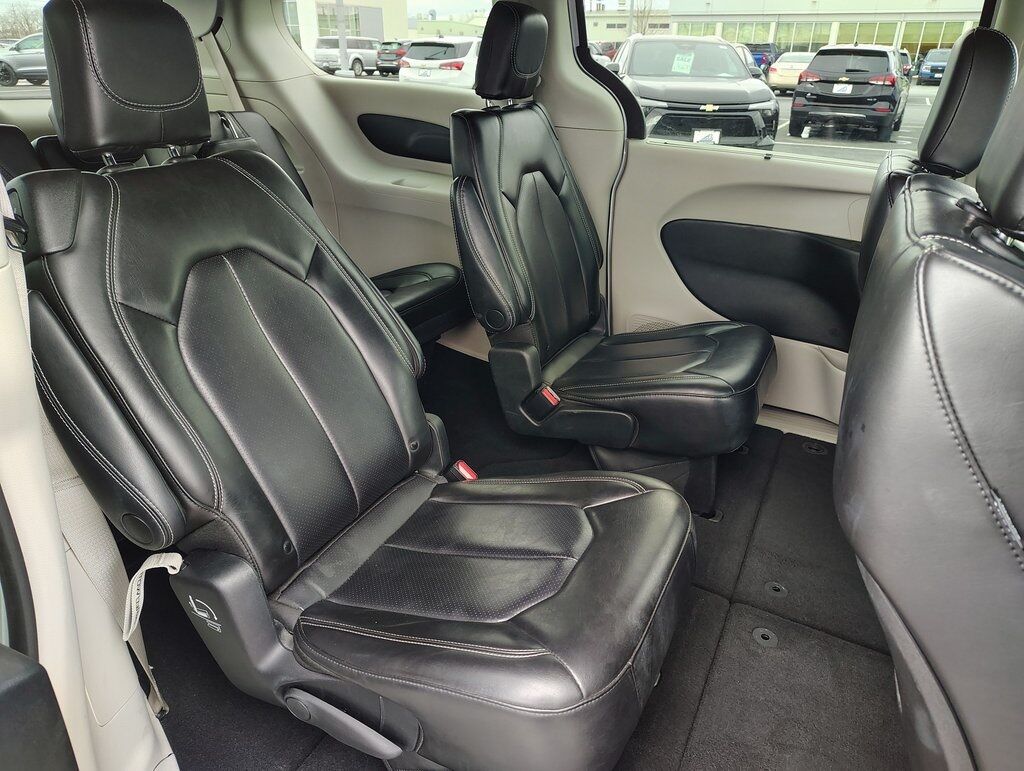 2023 Chrysler Pacifica Touring L Green Bay WI