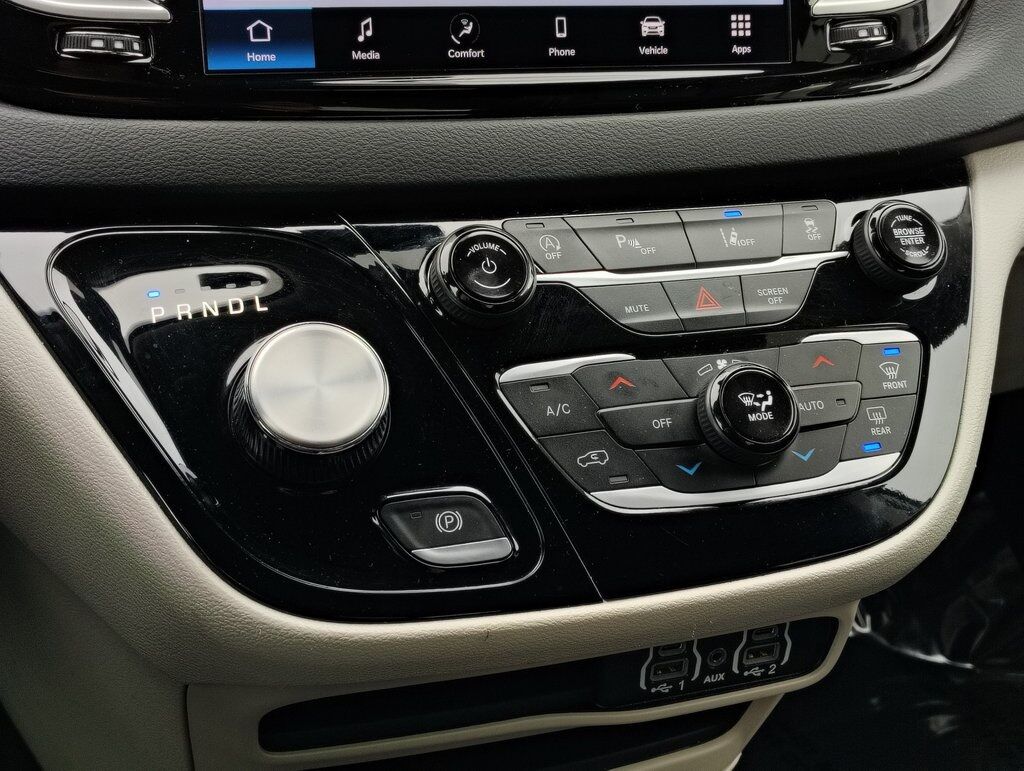 2023 Chrysler Pacifica Touring L Green Bay WI