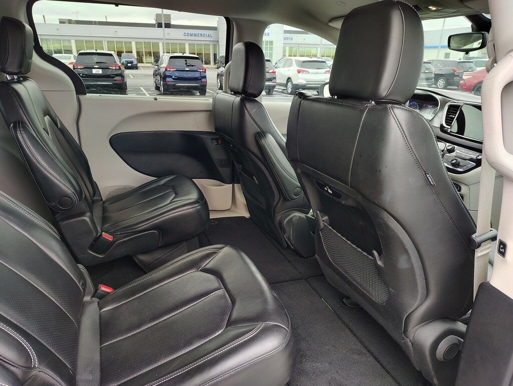 2023 Chrysler Pacifica Touring L Green Bay WI