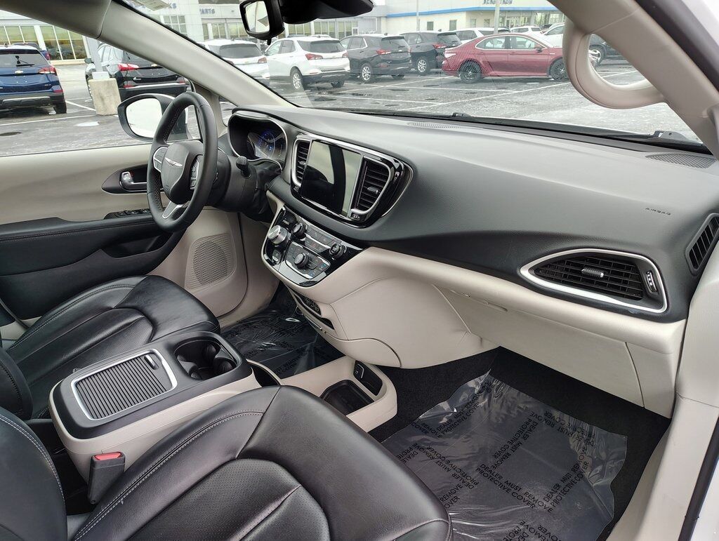 2023 Chrysler Pacifica Touring L Green Bay WI