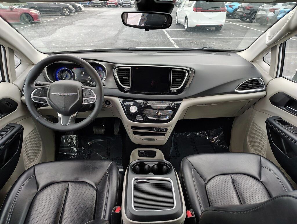 2023 Chrysler Pacifica Touring L Green Bay WI