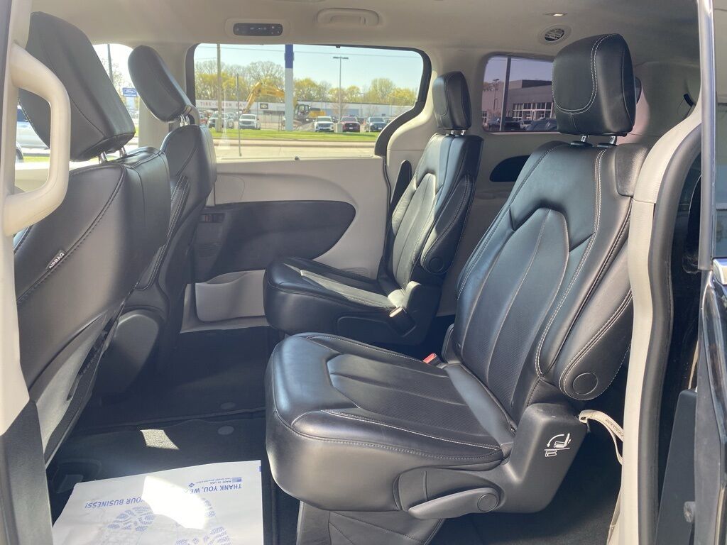 2023 Chrysler Pacifica Touring L Green Bay WI