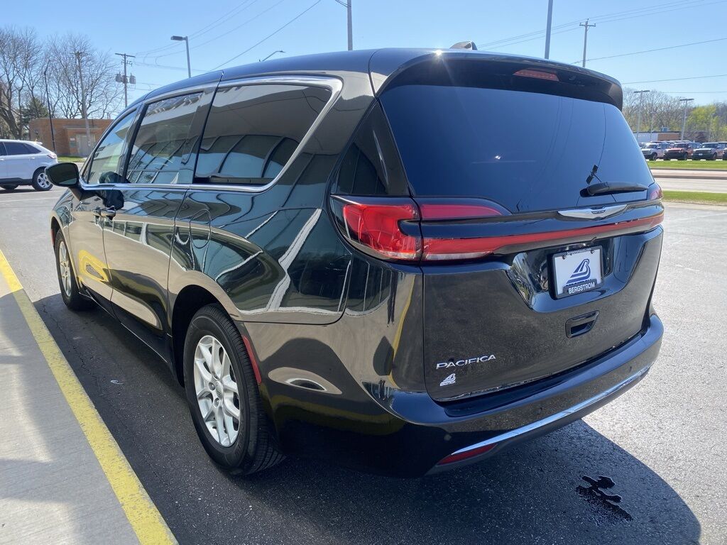 2023 Chrysler Pacifica Touring L Green Bay WI