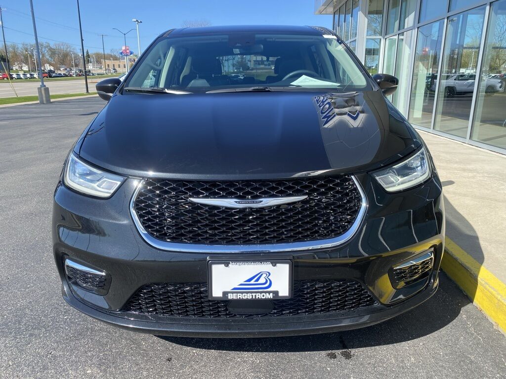 2023 Chrysler Pacifica Touring L Green Bay WI