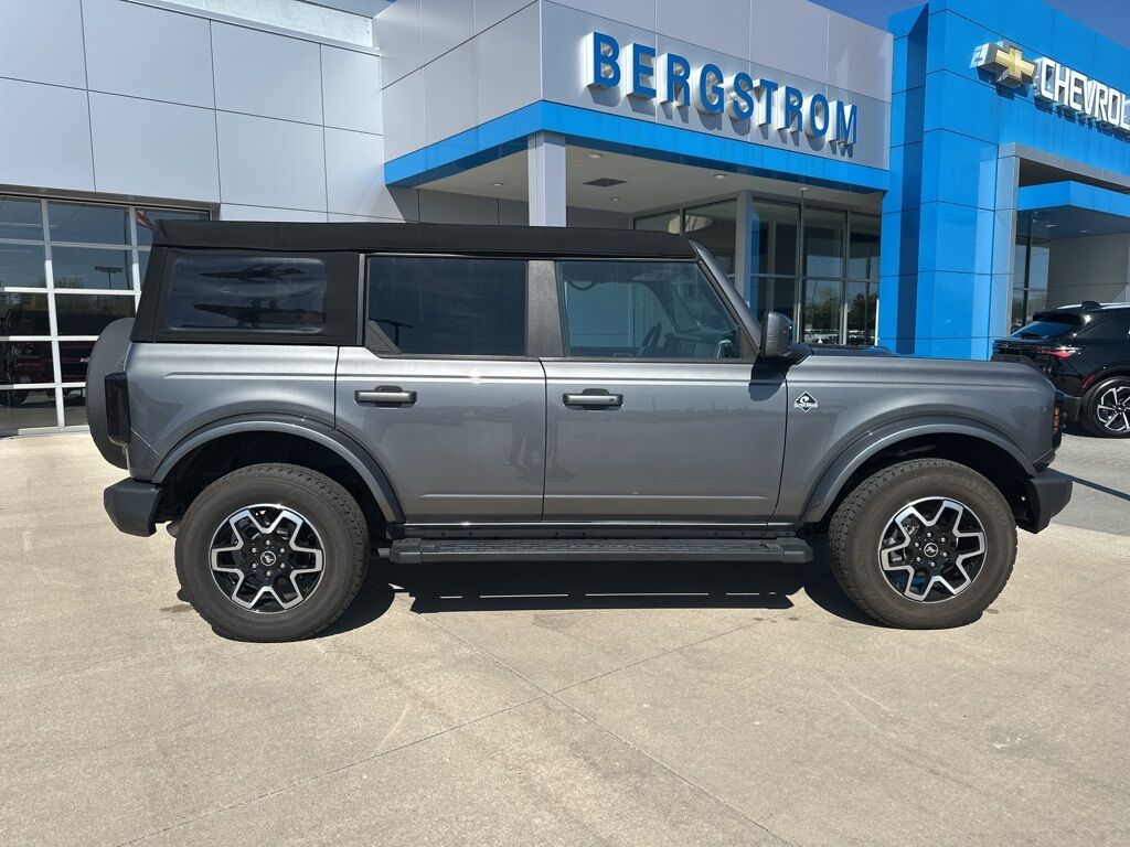 2023 Ford Bronco Outer Banks Manitowoc WI