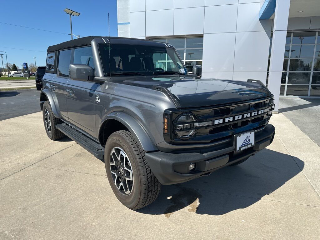 2023 Ford BRONCO Outer Banks Manitowoc WI