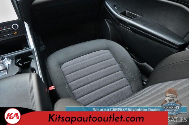 2023 Ford Edge SE / AWD / Premium Cloth Seats / Lane Departure & Blind Spot Alert / Apple CarPlay & Android Auto / Bluetooth / Back Up Camera / Keyless Entry & Start / Auto High Beam Headlights / 28 MPG / 1-Owner Banglore
