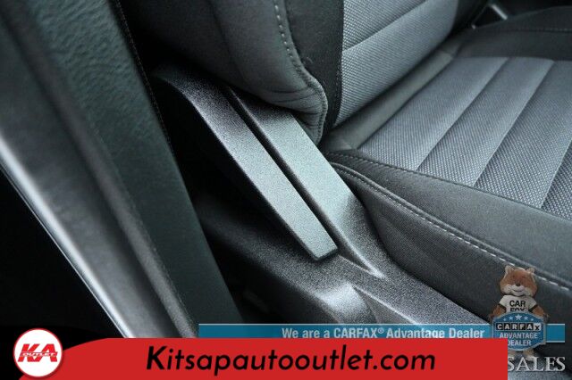 2023 Ford Edge SE / AWD / Premium Cloth Seats / Lane Departure & Blind Spot Alert / Apple CarPlay & Android Auto / Bluetooth / Back Up Camera / Keyless Entry & Start / Auto High Beam Headlights / 28 MPG / 1-Owner Banglore
