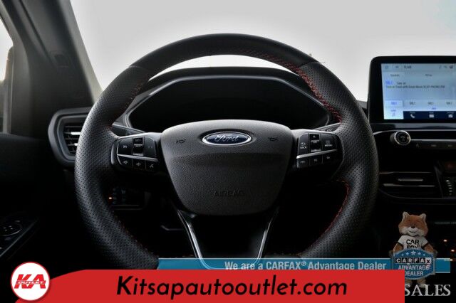 2023 Ford Escape ST-Line / AWD / Auto Start / Cold Weather Pkg / Heated Leather Trim Seats / Heated Steering Wheel / Blind Spot & Lane Departure Alert / Backup Camera / Keyless Entry & Start / Apple CarPlay & Android Auto / 1-Owner Banglore