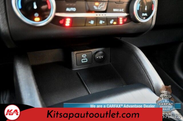 2023 Ford Escape ST-Line / AWD / Auto Start / Cold Weather Pkg / Heated Leather Trim Seats / Heated Steering Wheel / Blind Spot & Lane Departure Alert / Backup Camera / Keyless Entry & Start / Apple CarPlay & Android Auto / 1-Owner Banglore