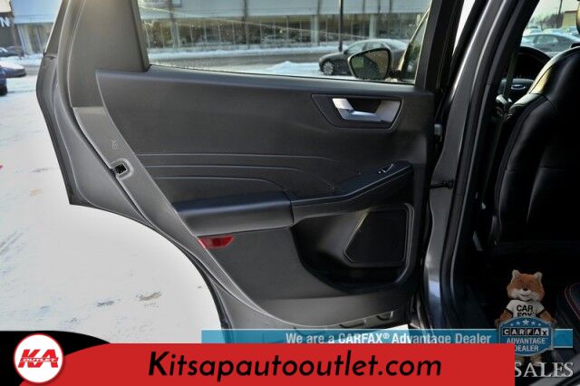 2023 Ford Escape ST-Line / AWD / Auto Start / Cold Weather Pkg / Heated Leather Trim Seats / Heated Steering Wheel / Blind Spot & Lane Departure Alert / Backup Camera / Keyless Entry & Start / Apple CarPlay & Android Auto / 1-Owner Banglore