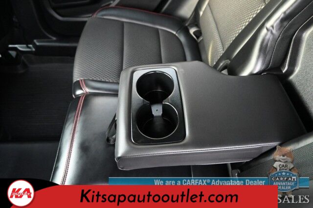2023 Ford Escape ST-Line / AWD / Auto Start / Cold Weather Pkg / Heated Leather Trim Seats / Heated Steering Wheel / Blind Spot & Lane Departure Alert / Backup Camera / Keyless Entry & Start / Apple CarPlay & Android Auto / 1-Owner Banglore
