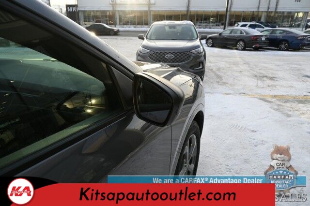 2023 Ford Escape ST-Line / AWD / Auto Start / Cold Weather Pkg / Heated Leather Trim Seats / Heated Steering Wheel / Blind Spot & Lane Departure Alert / Backup Camera / Keyless Entry & Start / Apple CarPlay & Android Auto / 1-Owner Banglore