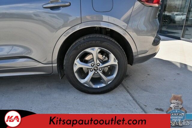 2023 Ford Escape ST-Line / AWD / Auto Start / Cold Weather Pkg / Heated Leather Trim Seats / Heated Steering Wheel / Blind Spot & Lane Departure Alert / Backup Camera / Keyless Entry & Start / Apple CarPlay & Android Auto / 1-Owner Banglore