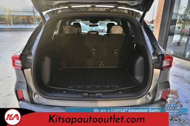 2023 Ford Escape ST-Line / AWD / Auto Start / Cold Weather Pkg / Heated Leather Trim Seats / Heated Steering Wheel / Blind Spot & Lane Departure Alert / Backup Camera / Keyless Entry & Start / Apple CarPlay & Android Auto / 1-Owner Banglore