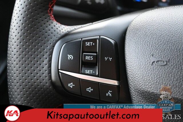 2023 Ford Escape ST-Line / AWD / Auto Start / Cold Weather Pkg / Heated Leather Trim Seats / Heated Steering Wheel / Blind Spot & Lane Departure Alert / Backup Camera / Keyless Entry & Start / Apple CarPlay & Android Auto / 1-Owner Banglore