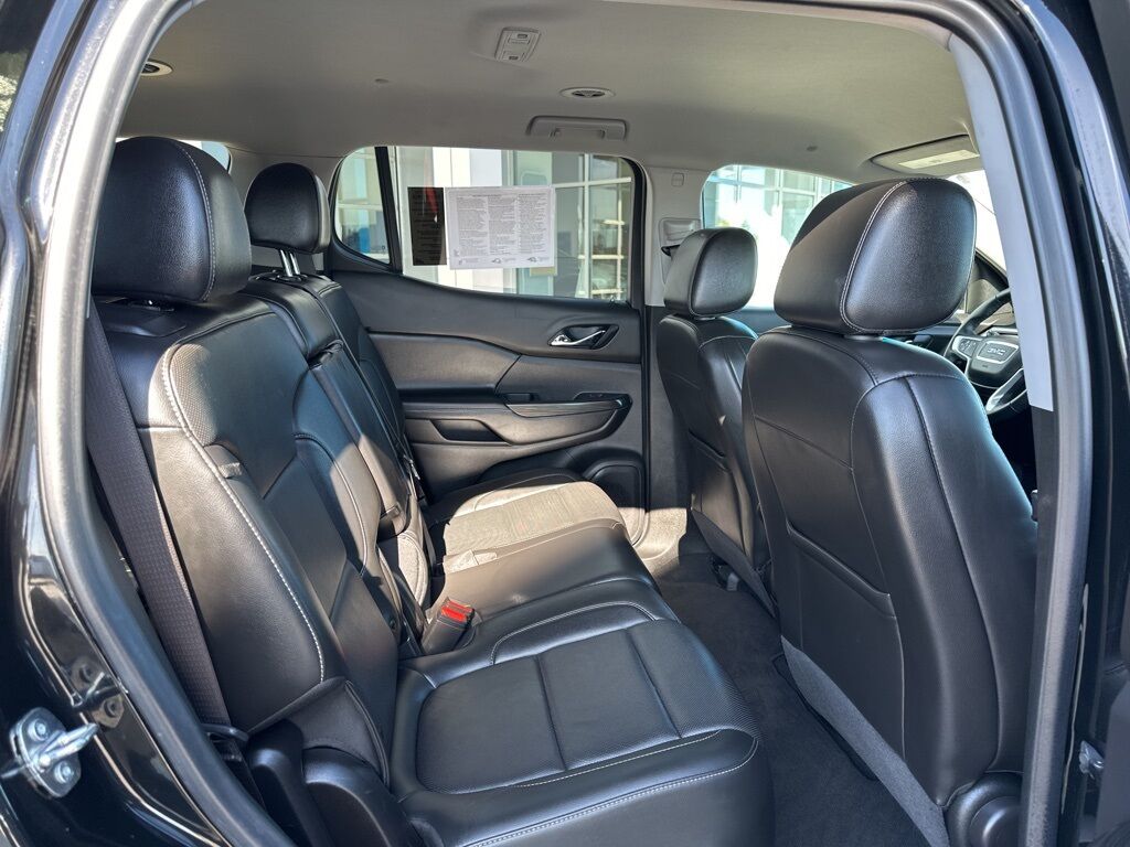 2023 GMC Acadia SLT Manitowoc WI