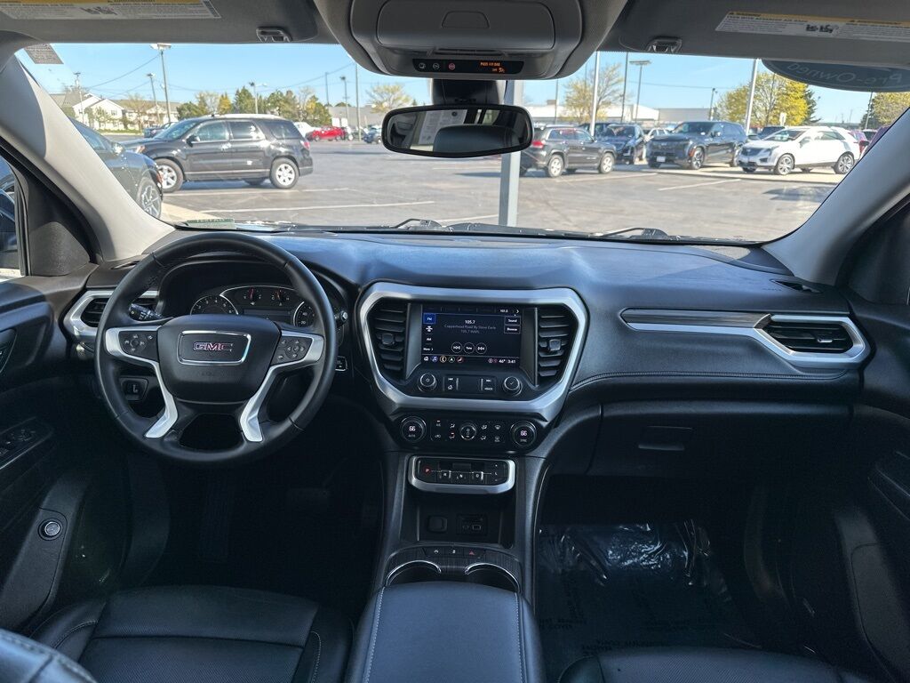 2023 GMC Acadia SLT Manitowoc WI