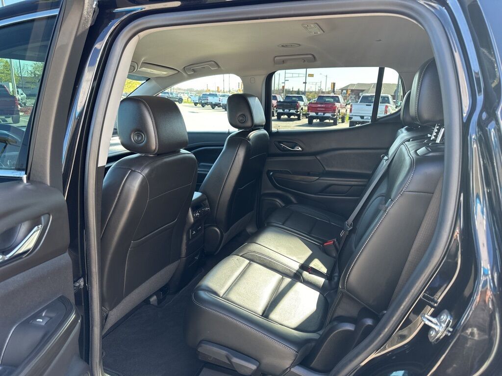 2023 GMC Acadia SLT Manitowoc WI