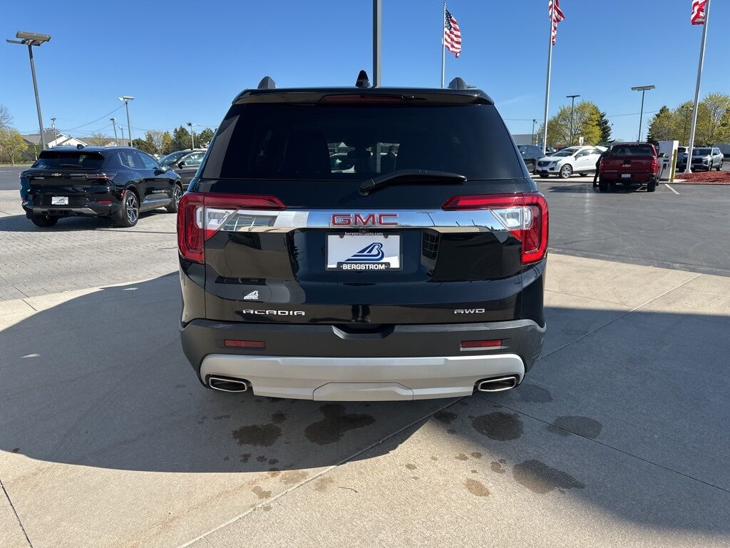 2023 GMC Acadia SLT Manitowoc WI