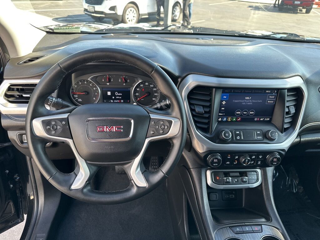2023 GMC Acadia SLT Manitowoc WI
