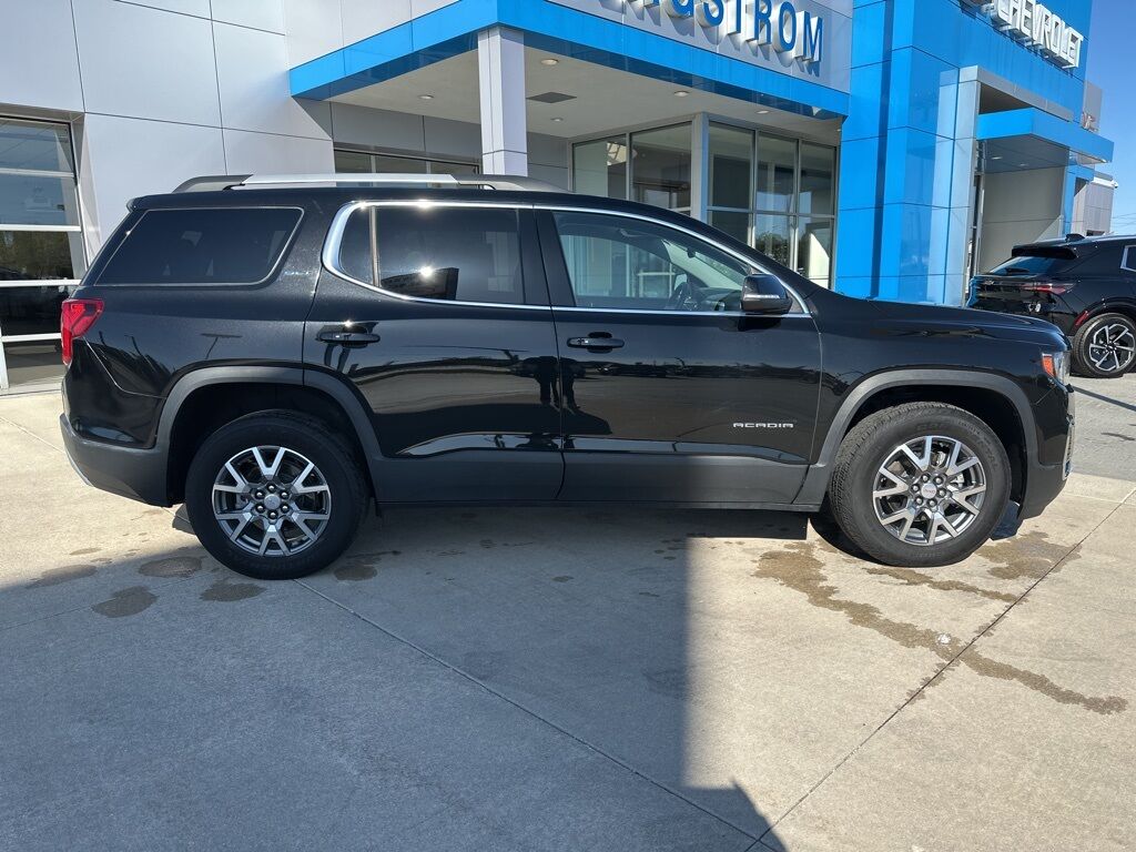 2023 GMC Acadia SLT Manitowoc WI