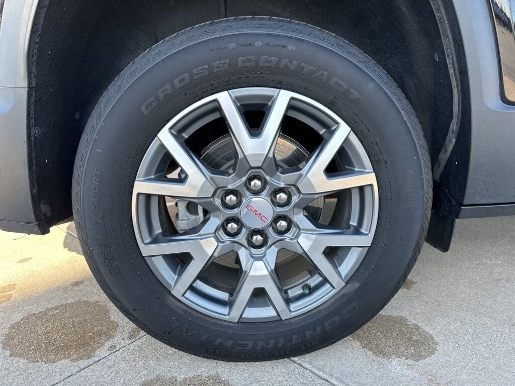 2023 GMC Acadia SLT Manitowoc WI