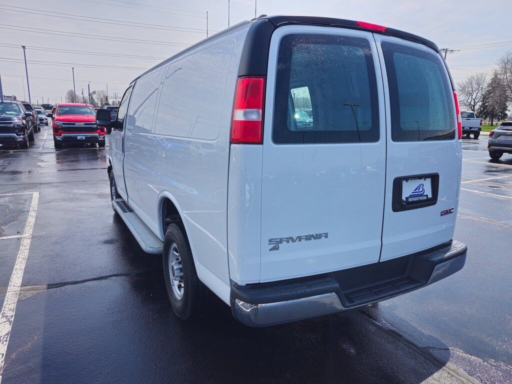 2023 GMC Savana 2500 Work Van Green Bay WI
