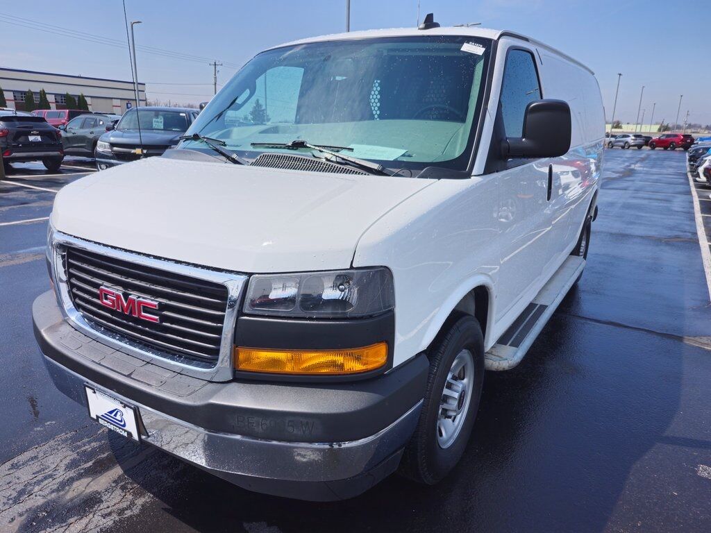 2023 GMC Savana 2500 Work Van Green Bay WI