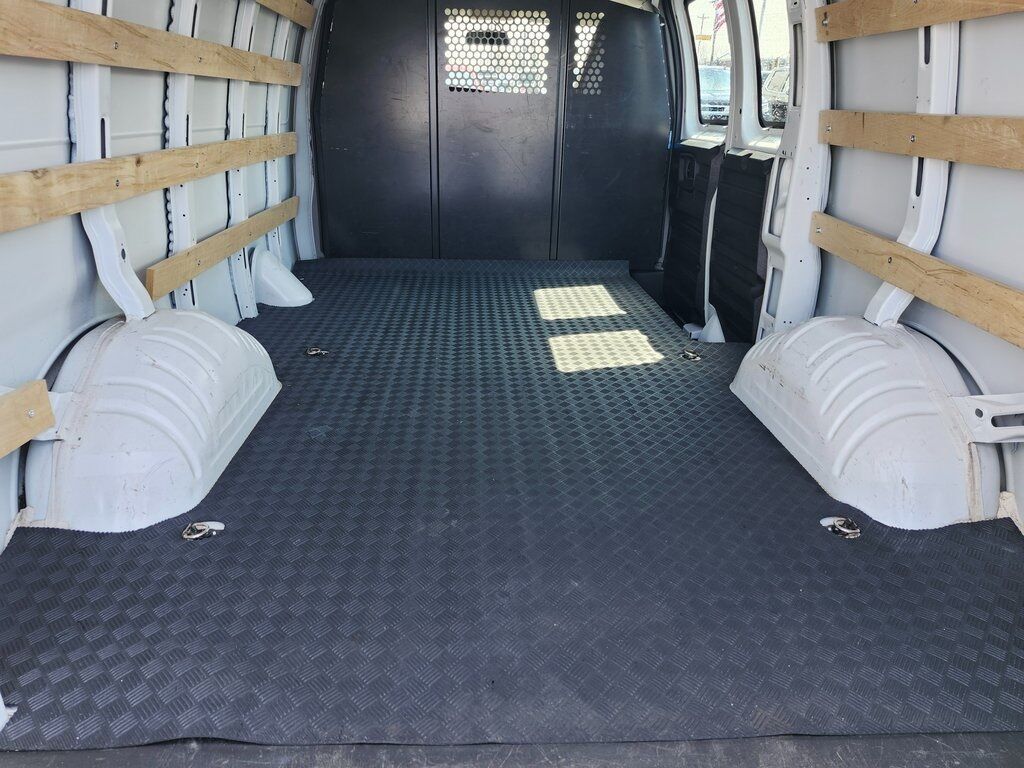 2023 GMC Savana 2500 Work Van Green Bay WI