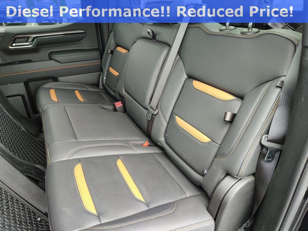 2023 GMC Sierra 1500 AT4 Green Bay WI