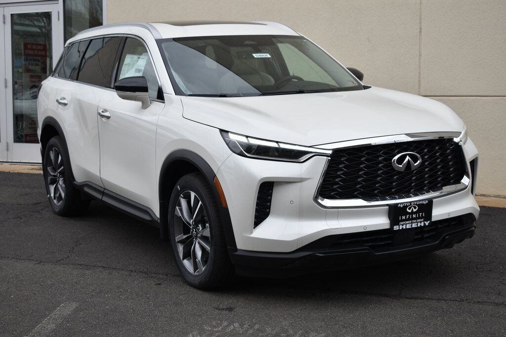 2023 INFINITI QX60 LUXE