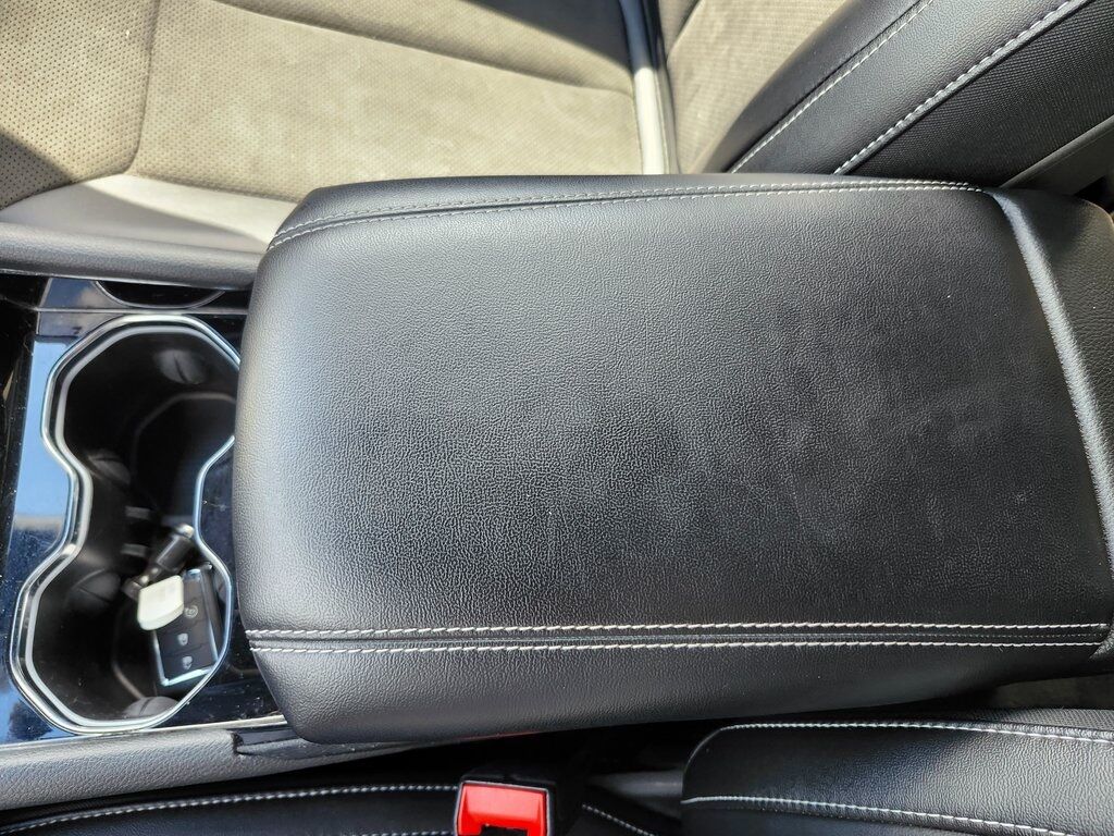 2023 Jeep Grand Cherokee L Altitude Green Bay WI